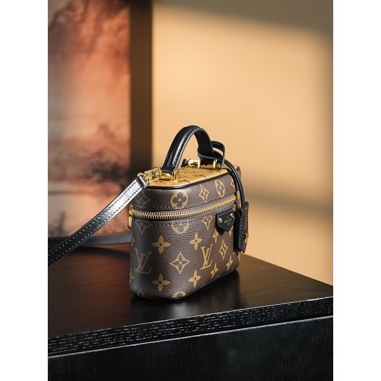 LV Vanity Chain Pouch