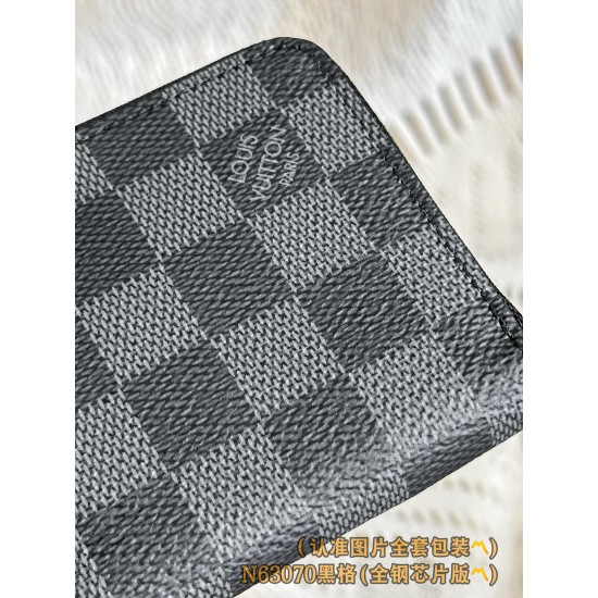 LV Mens Wallet