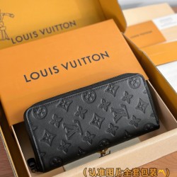 LV  Wallet