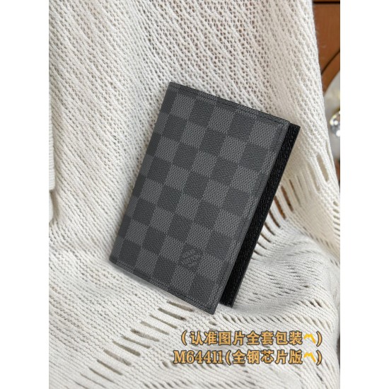 LV Mens Wallet