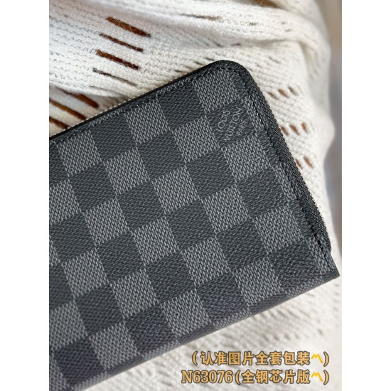 LV Mens Wallet