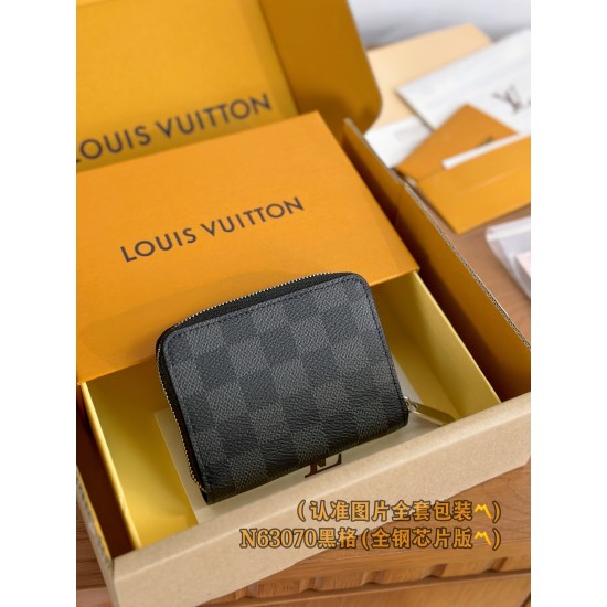 LV Mens Wallet