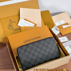 LV Mens Wallet