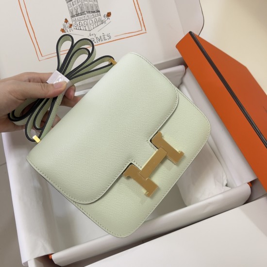 Hermes Constance 19 Epsom