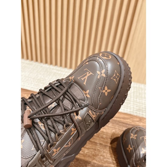 LV Trainer Maxi Sneaker