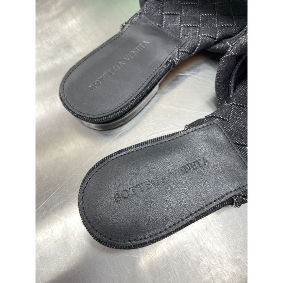 Bottega Veneta BV Flat Slippers