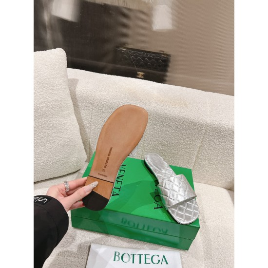 Bottega Veneta BV Flat Slippers