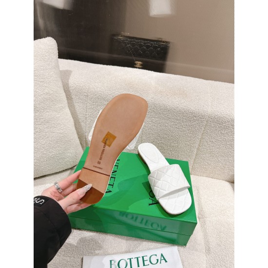 Bottega Veneta BV Flat Slippers