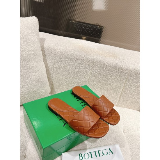 Bottega Veneta BV Flat Slippers