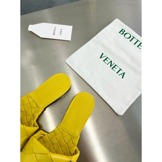 Bottega Veneta BV Flat Slippers