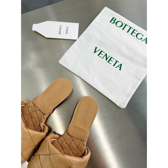 Bottega Veneta BV Flat Slippers