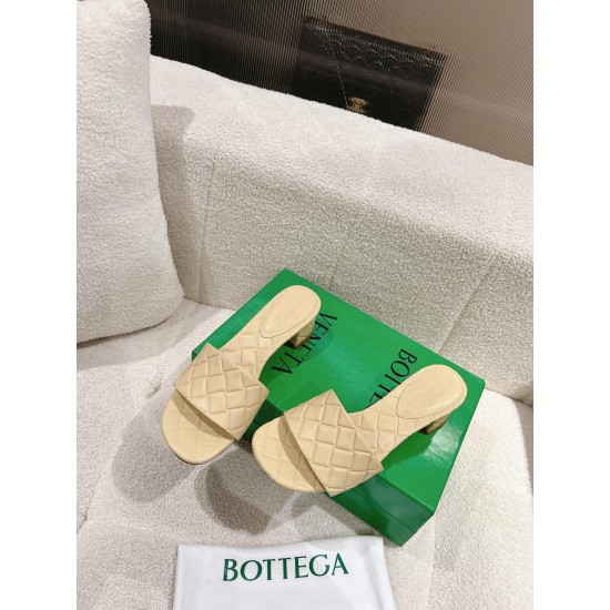 Bottega Veneta BV Flat Slippers