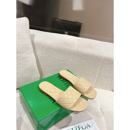 Bottega Veneta BV Flat Slippers