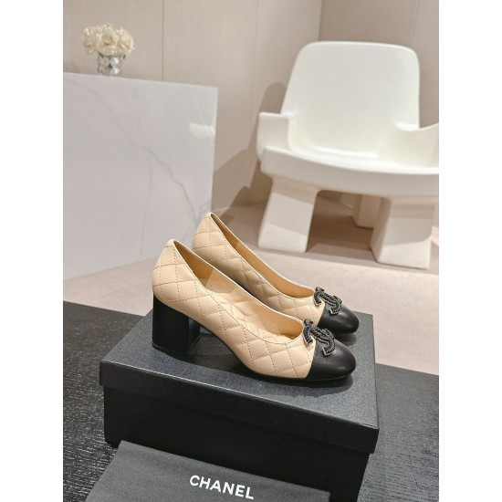 Chanel Pumps