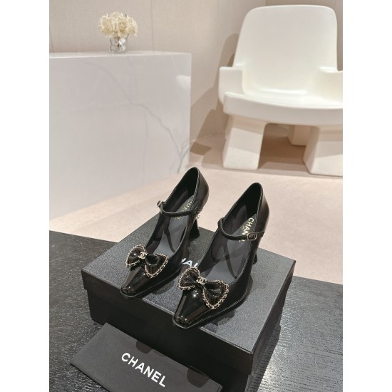 Chanel Pumps