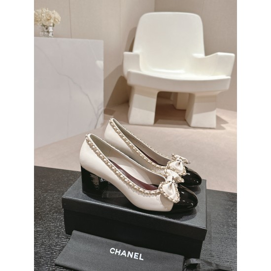 Chanel Pumps