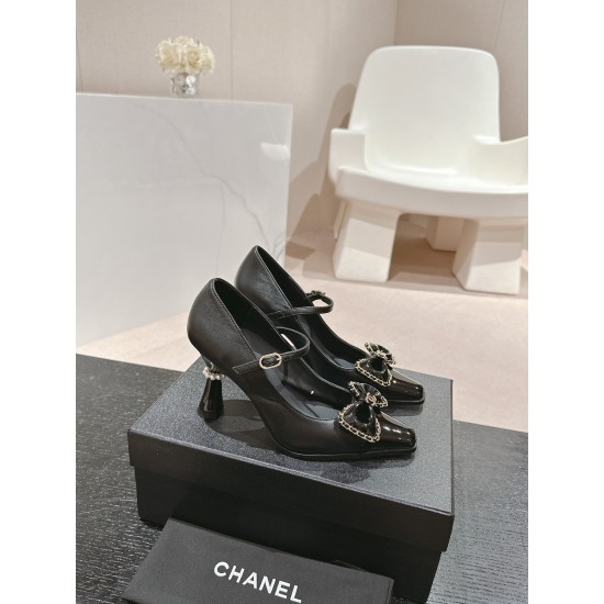 Chanel Pumps