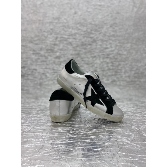 Golden Goose GGDB Sneakers