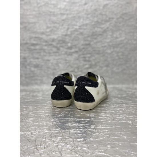 Golden Goose GGDB Sneakers