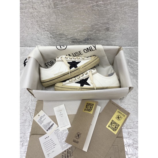 Golden Goose GGDB Sneakers