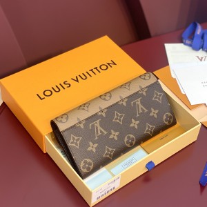 LV Womens Wallet