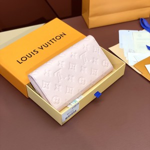 LV Womens Wallet