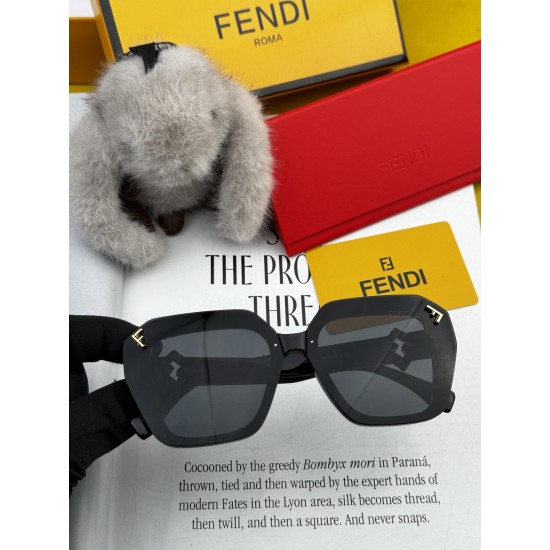 FENDI SUNGLASSES