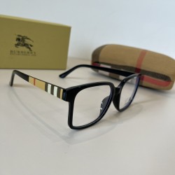 BURBERRY SUNGLASSES