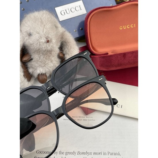 Gucci SUNGLASSES