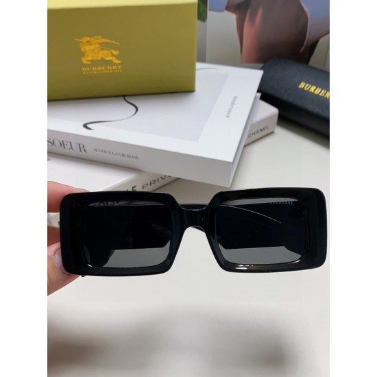 BURBERRY SUNGLASSES