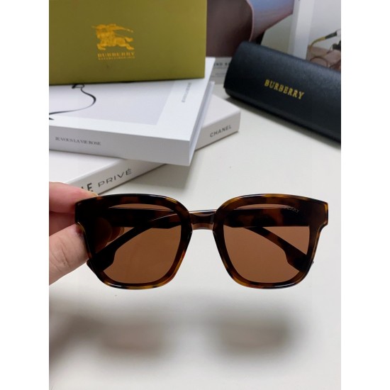 BURBERRY SUNGLASSES