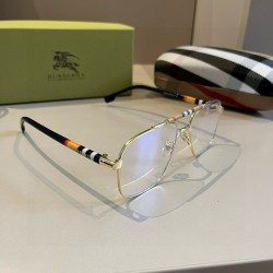 BURBERRY SUNGLASSES