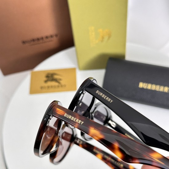 BURBERRY SUNGLASSES