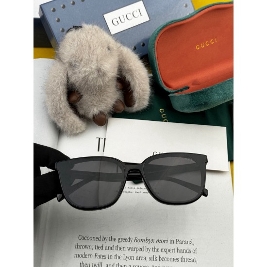 Gucci SUNGLASSES