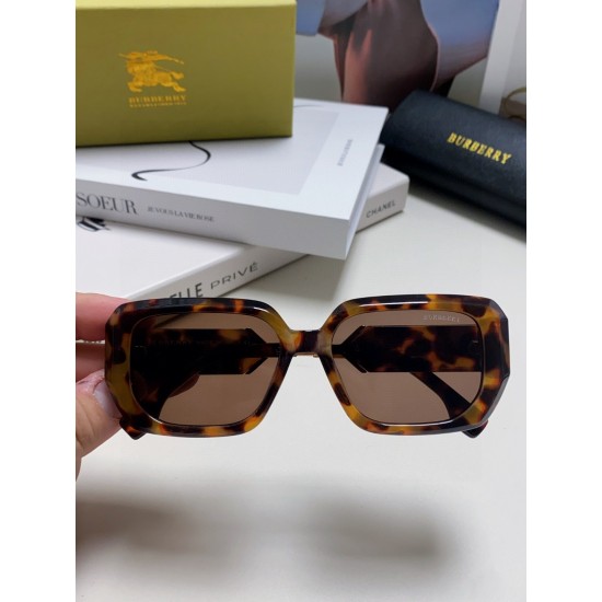 BURBERRY SUNGLASSES