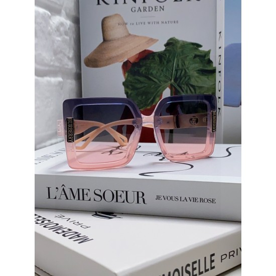 BURBERRY SUNGLASSES