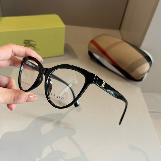 BURBERRY SUNGLASSES