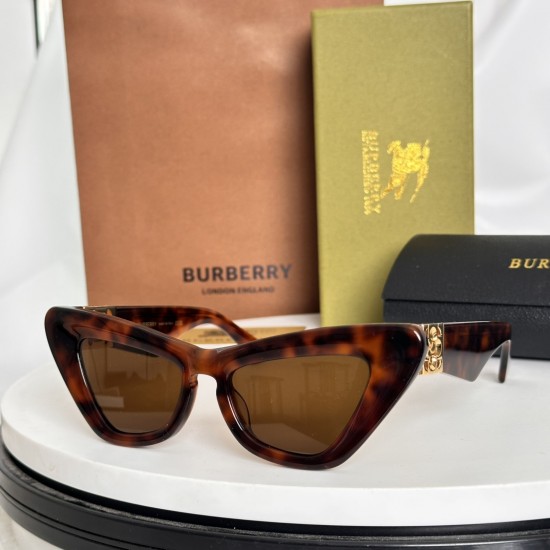 BURBERRY SUNGLASSES