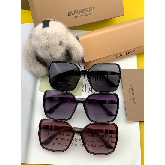 BURBERRY SUNGLASSES