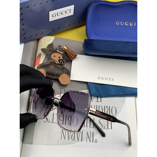 Gucci SUNGLASSES