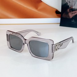 BURBERRY SUNGLASSES