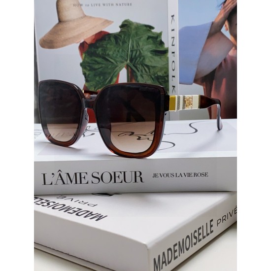 BURBERRY SUNGLASSES