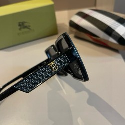 BURBERRY SUNGLASSES