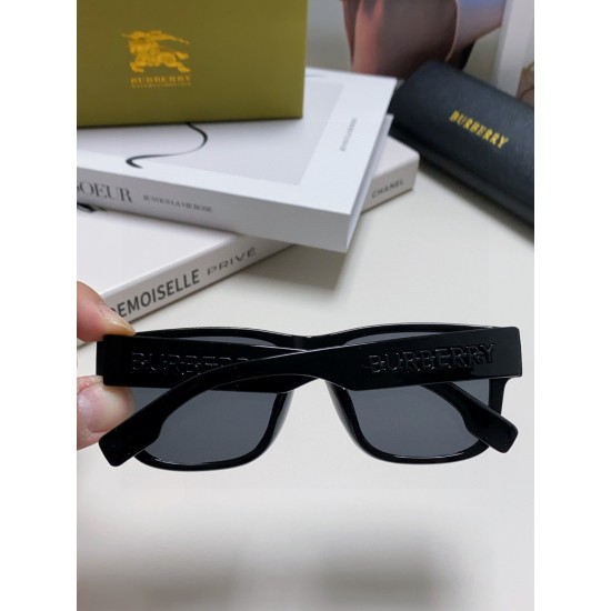 BURBERRY SUNGLASSES