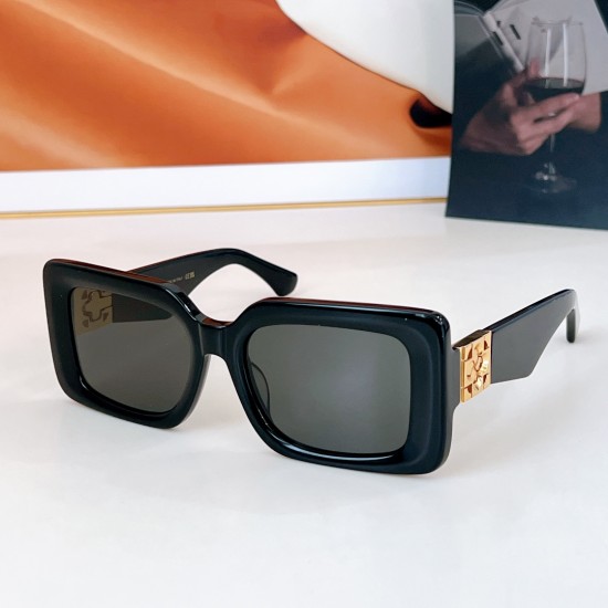 BURBERRY SUNGLASSES