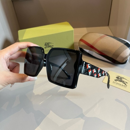 BURBERRY SUNGLASSES