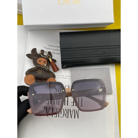 Dior SUNGLASSES