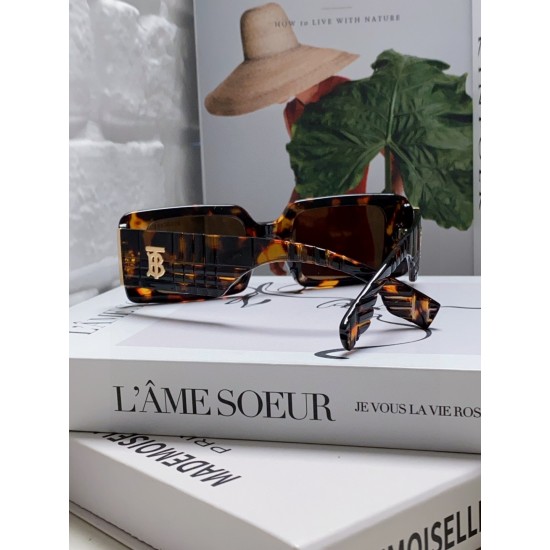 BURBERRY SUNGLASSES