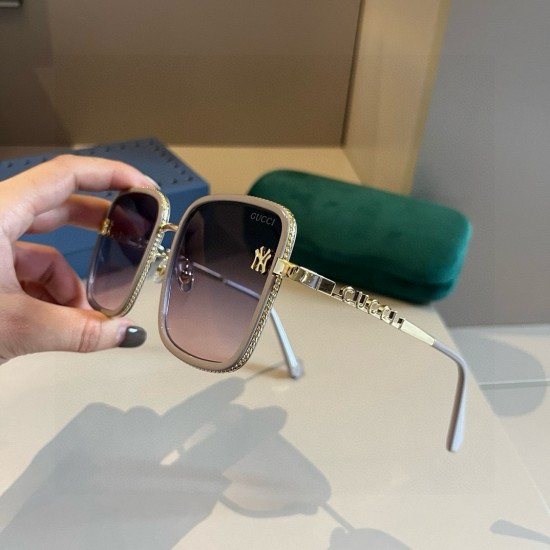 Gucci SUNGLASSES