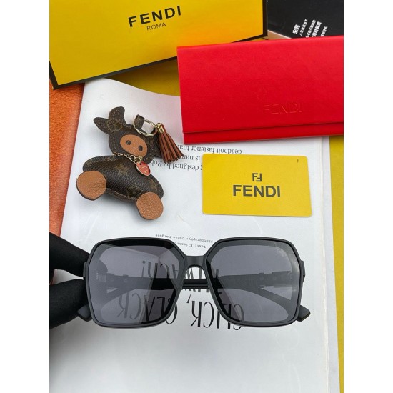 FENDI SUNGLASSES